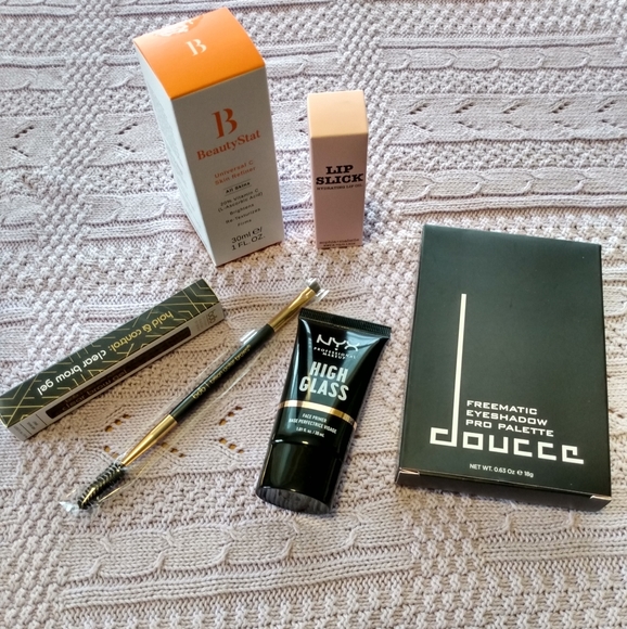 NYX Other - ⬇️💲⬇️ NIP Make-up Bundle 😍